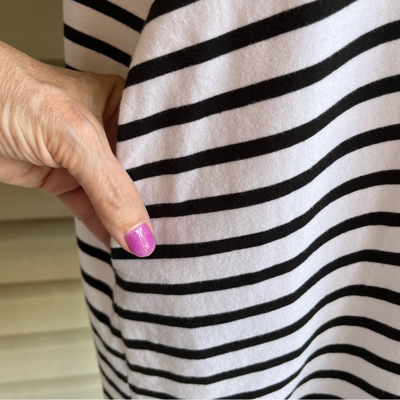 •Altar’d State• Black/White Striped Tunic with Crochet Hem - Size Medium - Picture 4 of 7